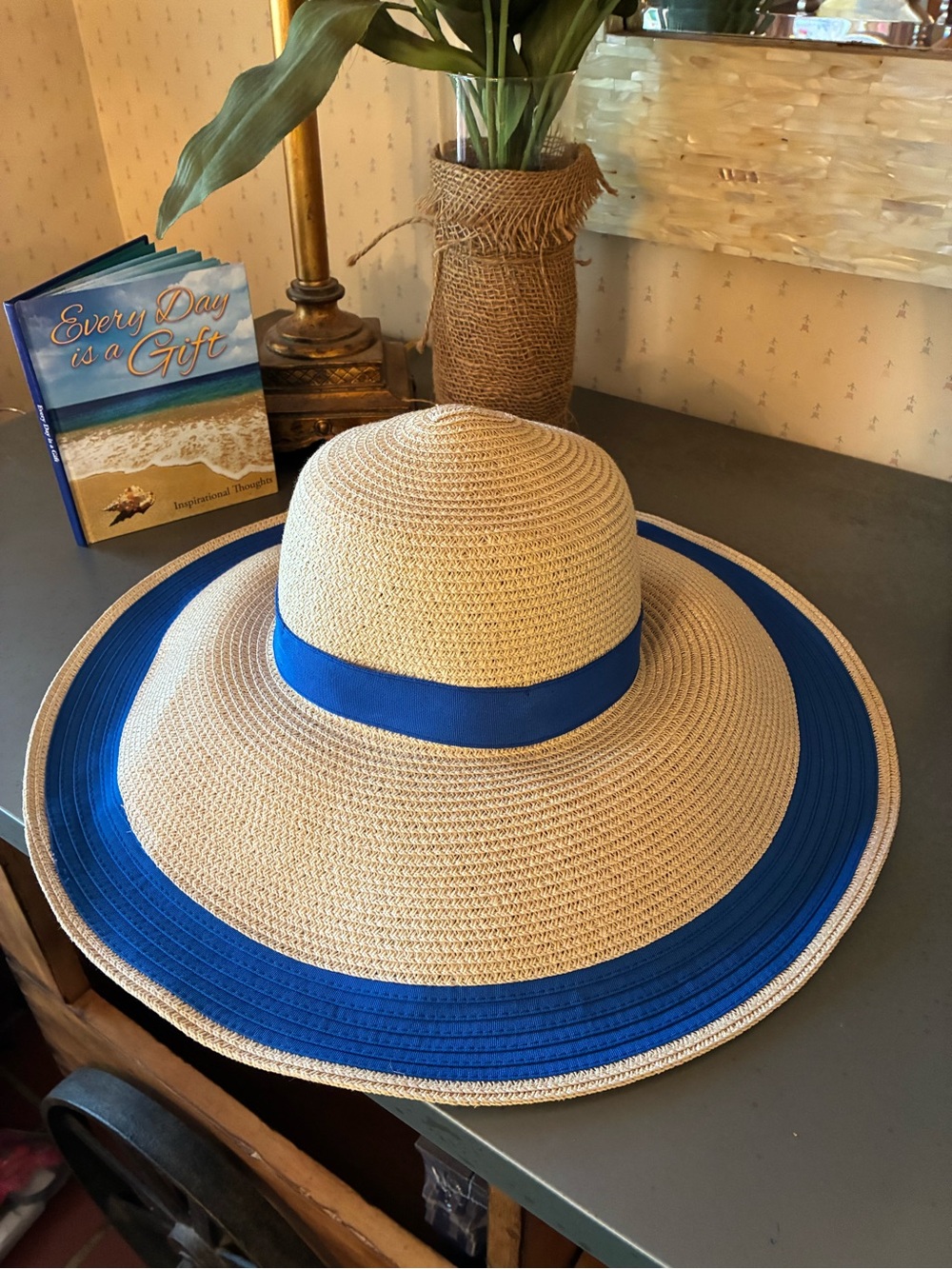 Ralph Lauren NEW NO TAG, Women’s Straw travel sun hat. Size Medium. CLASSY! - Picture 4 of 8